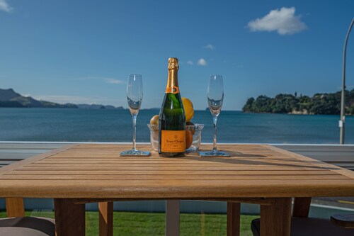 Waterfront Apartments Whitianga