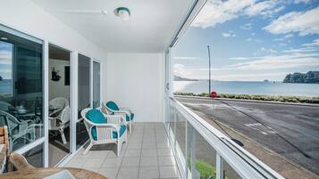 First Floor Two Bedroom with Kitchenette and Sea View | Terrace/patio