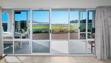 Ground Floor Two Bedroom with Full Kitchen and Sea View | Terrace/patio
