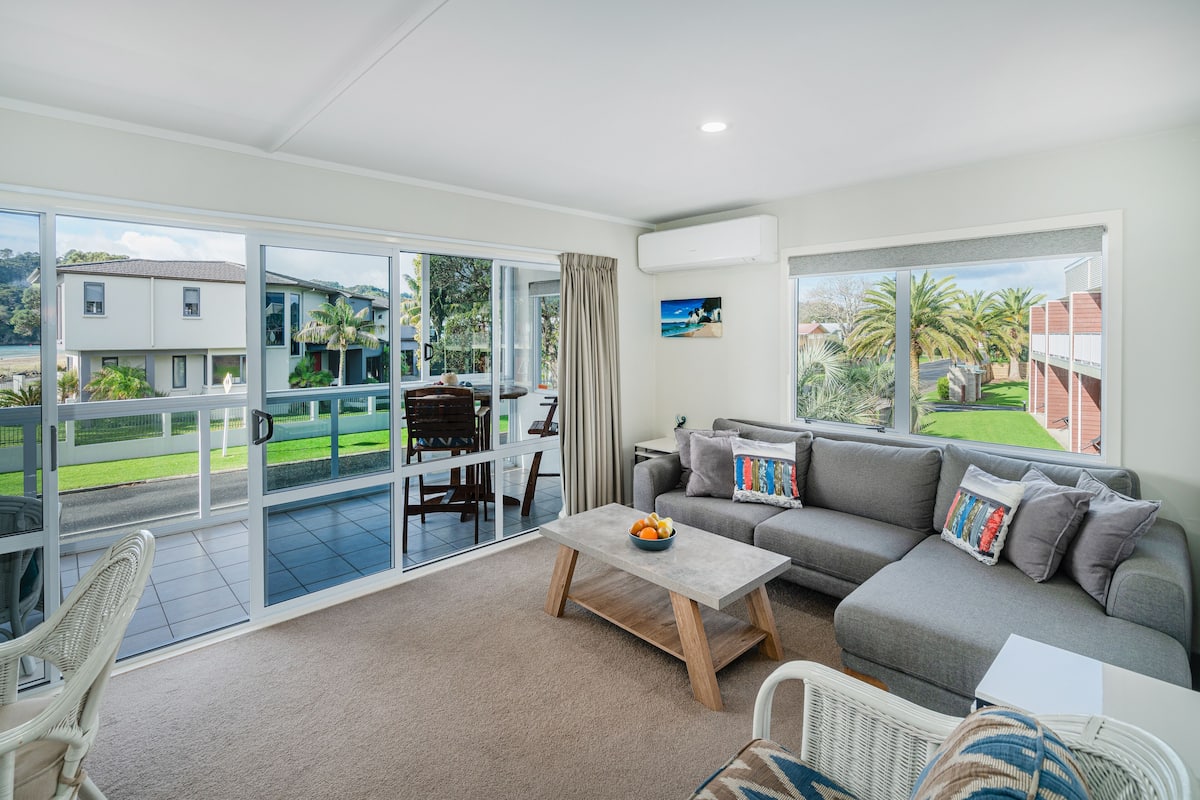 First Floor Two Bedroom with Kitchenette and Sea View | 1 bedroom, iron/ironing board, free WiFi, bed sheets