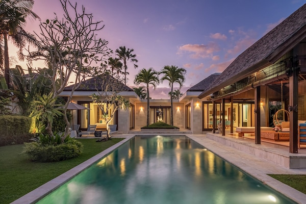 Villa, 2 chambres | Coin séjour