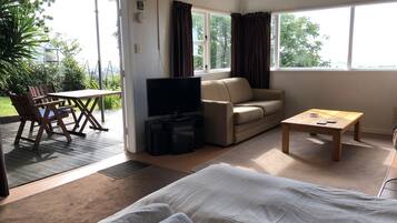 Panoramic Cottage, Kitchen, Mountain View | Living area | 32-inch flat-screen TV with digital channels, TV