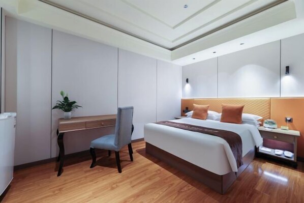Minibar, in-room safe, alarm clocks, wheelchair access - Haotian Guotai Hotel (Chengdu)