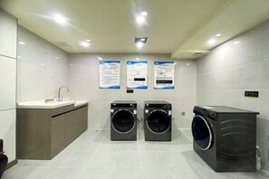 Laundry room - Haotian Guotai Hotel (Chengdu)