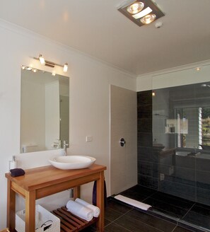 Ruapehu Suite | Bathroom sink