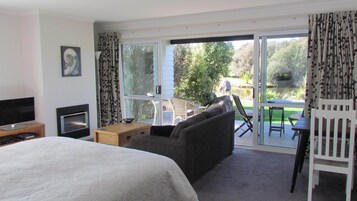 Tongariro Suite | 起居区 | 平板电视