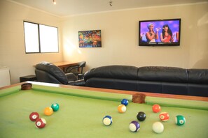 Games room - Parklands Marina Holiday Park (Picton)