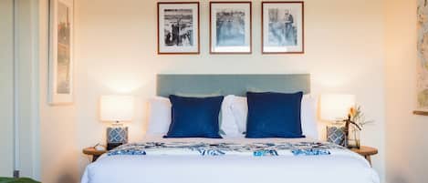 Harbour View Apartments (23C)
