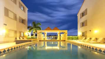 Piscina externa