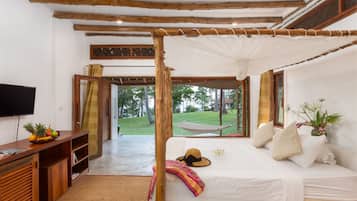 Jungle House | Frette Italian sheets, premium bedding, minibar, in-room safe