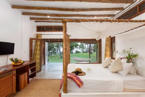 Jungle House | Frette Italian sheets, premium bedding, minibar, in-room safe - The Jungle Club (Koh Samui)