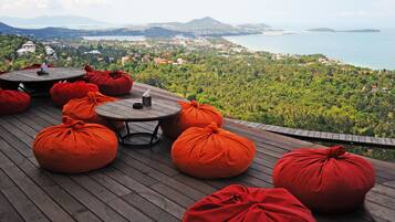 Sarapan, makan tengah hari dihidangkan; masakan antarabangsa, lautan