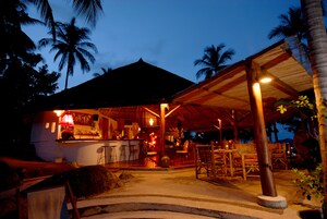 2 bares/lounges
