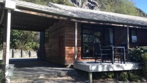 Exterior - Motuoapa Bay Motels (Motuoapa)