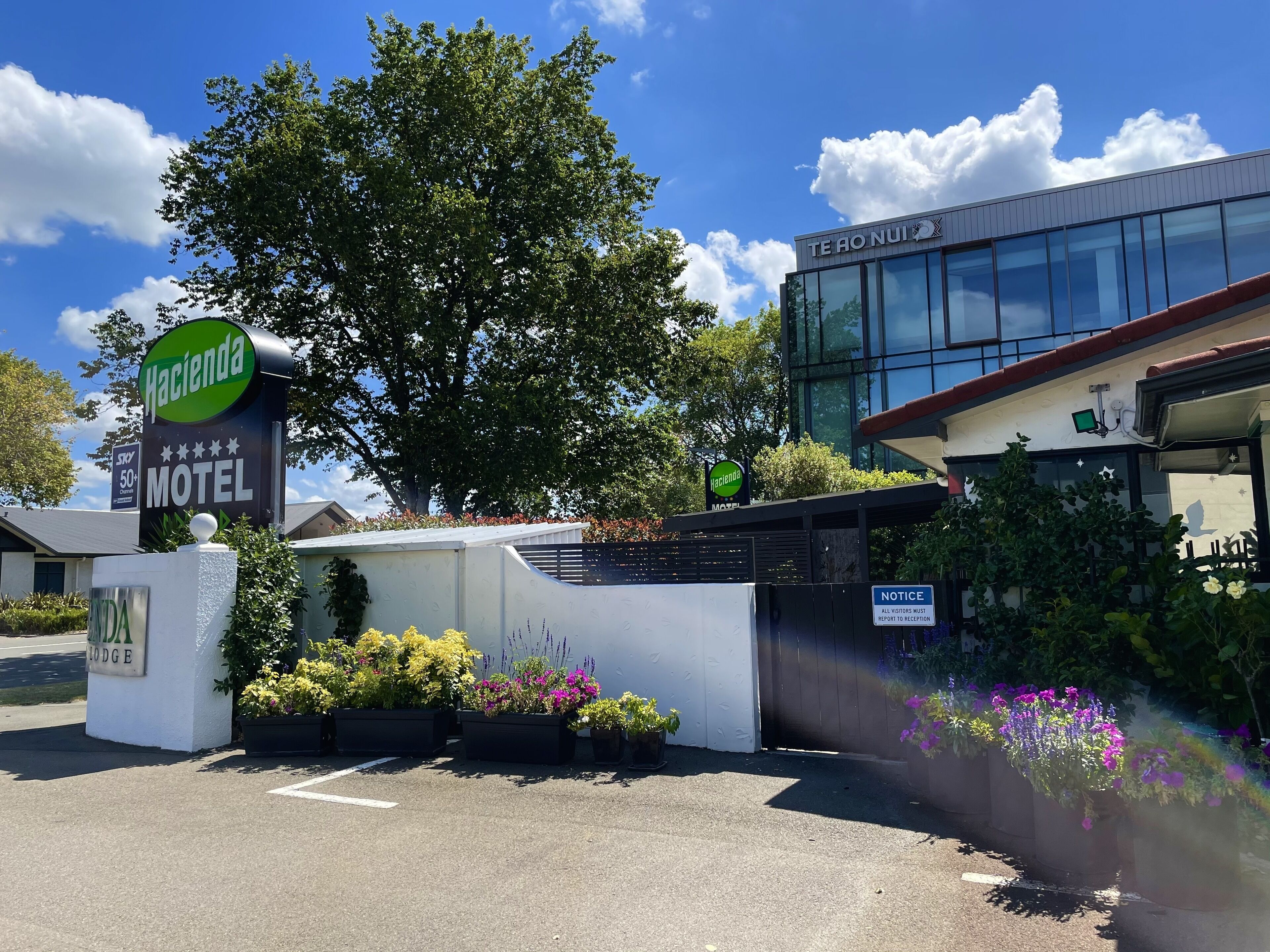 Fachada da propriedade