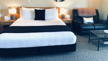 Standard-Studio, Nichtraucher, Kochnische (Executive Studio Unit) | Hochwertige Bettwaren, laptopgeeigneter Arbeitsplatz