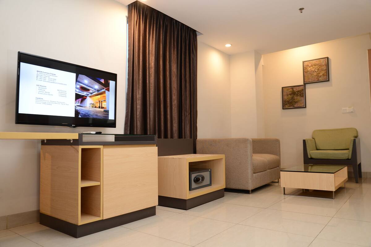 executive room | living area | led tv