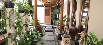 Adya Nalendra Boutique Hotel