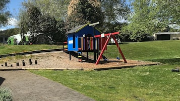 Children’s play area – outdoor