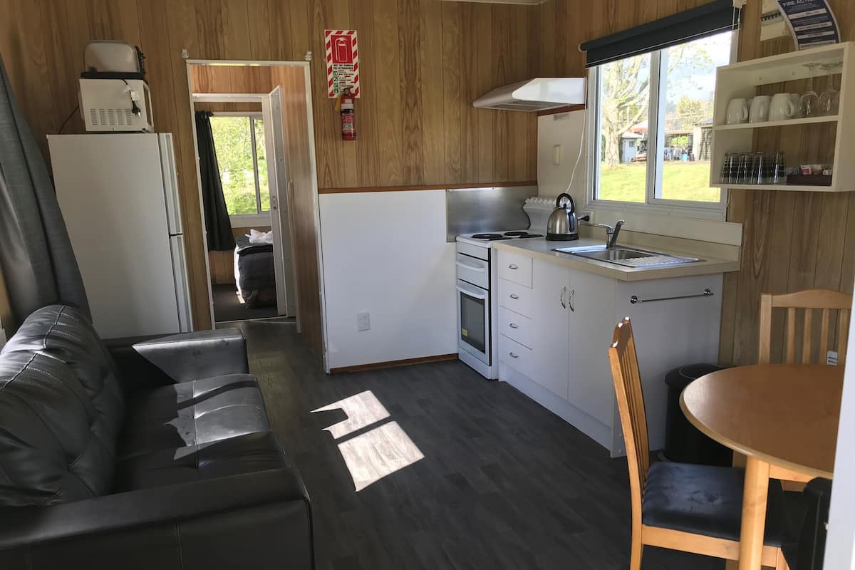 Appartamento Standard, 1 camera da letto (SelfContained 4-6 persons) | Cucina privata | Frigorifero nell'area comune, forno a microonde nell'area comune
