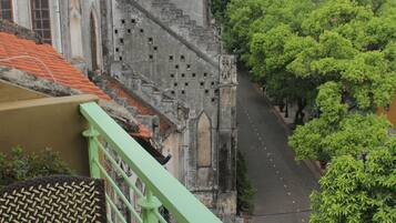 Habitación junior con 1 cama matrimonial o 2 individuales, balcón | Balcón