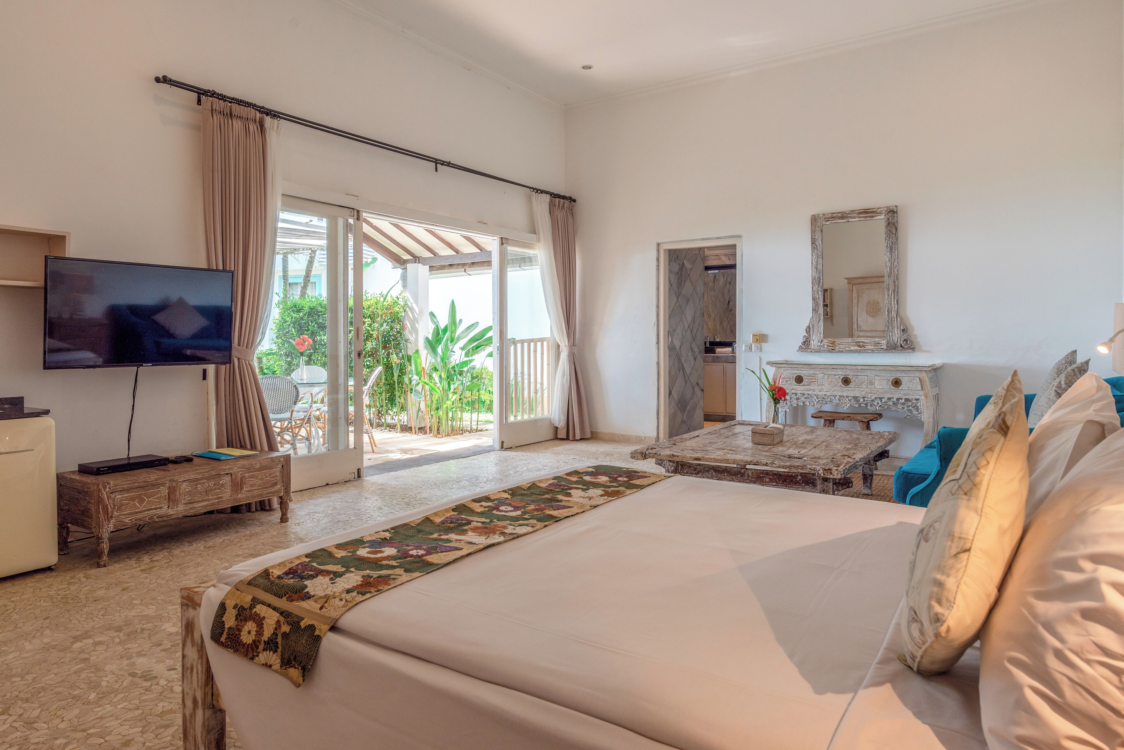 Studio, Garden View | Premium bedding, minibar, in-room safe, desk