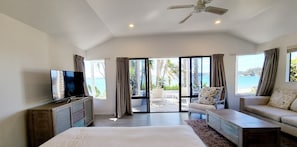 2 bedrooms, individually decorated, individually furnished