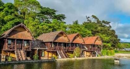 Batur Lakeside Huts