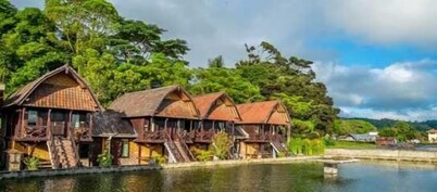 Batur Lakeside Huts