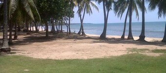 Anyer Cottage Beach Hotel Resort