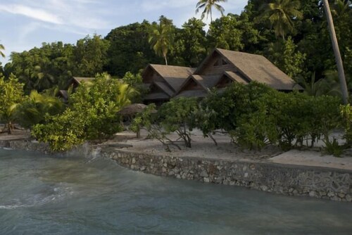 Wakatobi Patuno Diving & Beach Resort