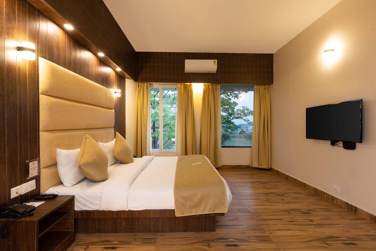 1 bedroom, premium bedding, down duvets, memory-foam beds