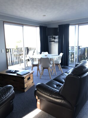 Family Apartment, 2 Bedrooms, Sea View | Living area | 32-inch LCD TV with digital channels, TV