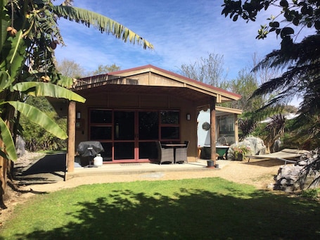 Comfort Studio, 1 King Bed, Garden View | Terrace/patio. The Rocks Chalets