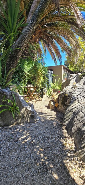 스튜디오, 킹사이즈침대 1개 | 정원 전망