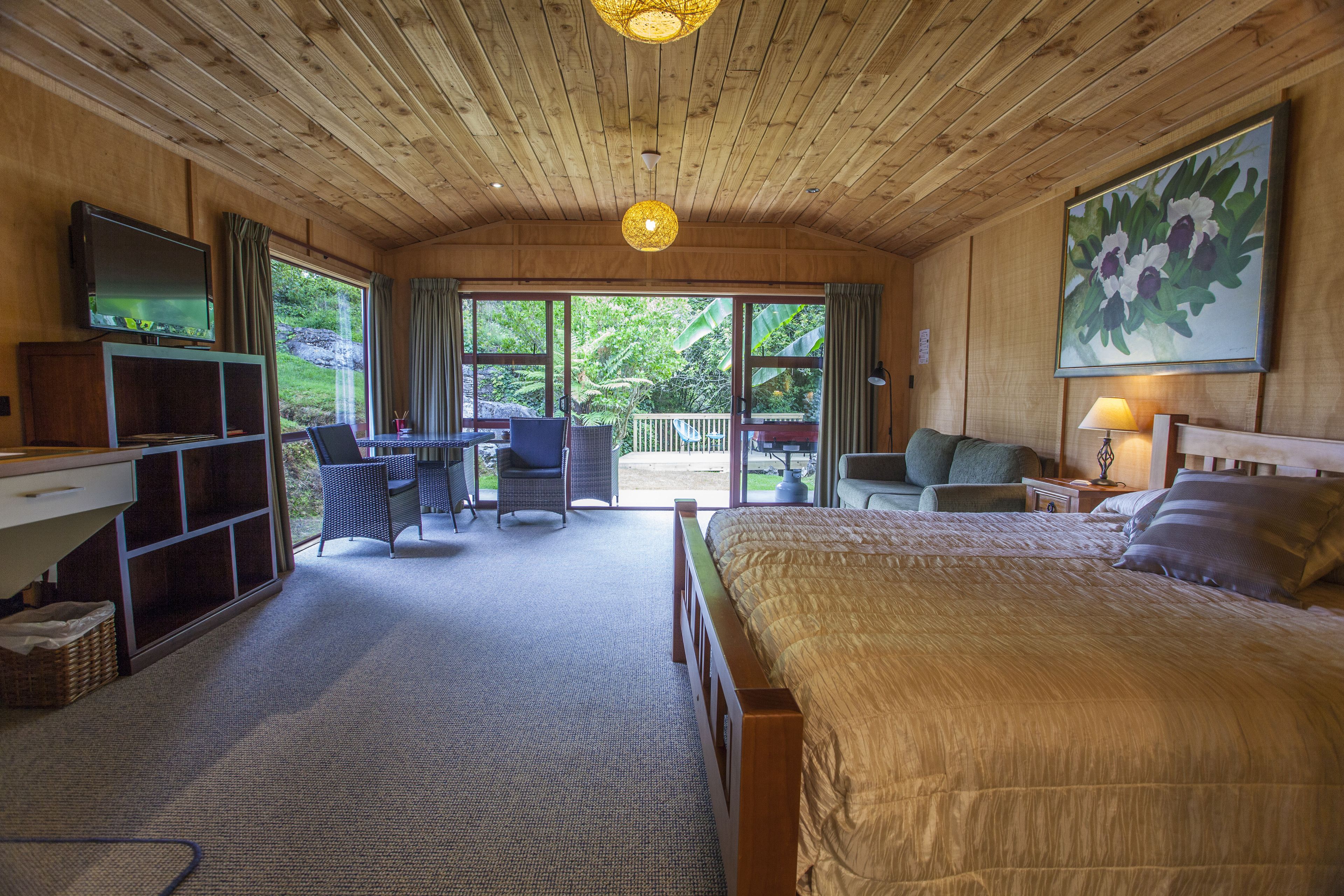 studio, 1 king bed, garden view | premium bedding, in-room safe, iron/ironing board, free cots/infant beds