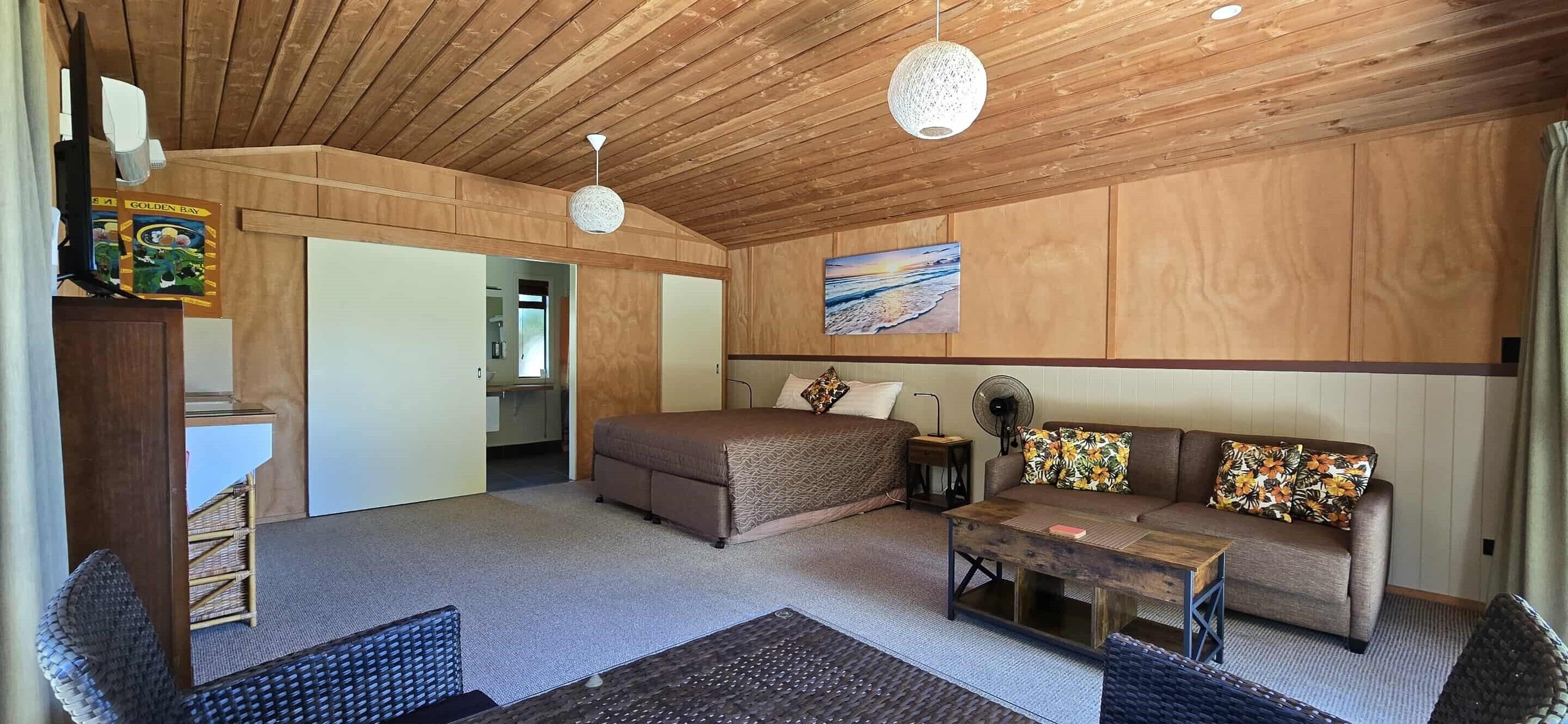 開放式客房, 1 張特大雙人床, 花園景觀 | 高級寢具、客房內保險箱、熨斗/熨衣板、折疊床/加床