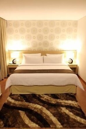 In-room safe, Internet