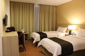 In-room safe, Internet - Padjadjaran Suites Business & Confe (Tangerang)