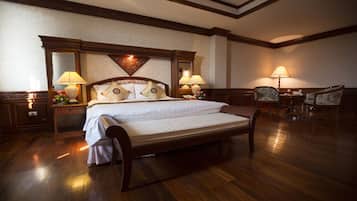 Suite Deluxe | Minibar, escritorio, tabla de planchar con plancha y wifi gratis