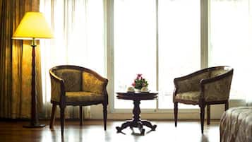 Een 32-inch lcd-televisie met kabelzenders en televisie