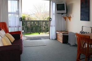 Economy Apartment, 1 Bedroom, Non Smoking, Kitchen (Standard Apt) | Balcony