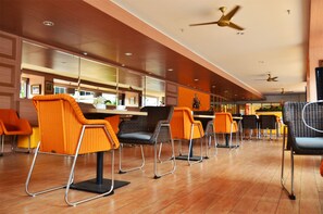 Breakfast, lunch, dinner served; international cuisine  - Centro City Service Apartment (Jakarta)