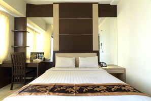 Phòng Superior | Minibar, bàn, bộ trải giường 