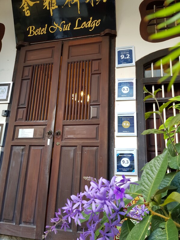 Front of property - Betel Nut Lodge - Adult Only (George Town)