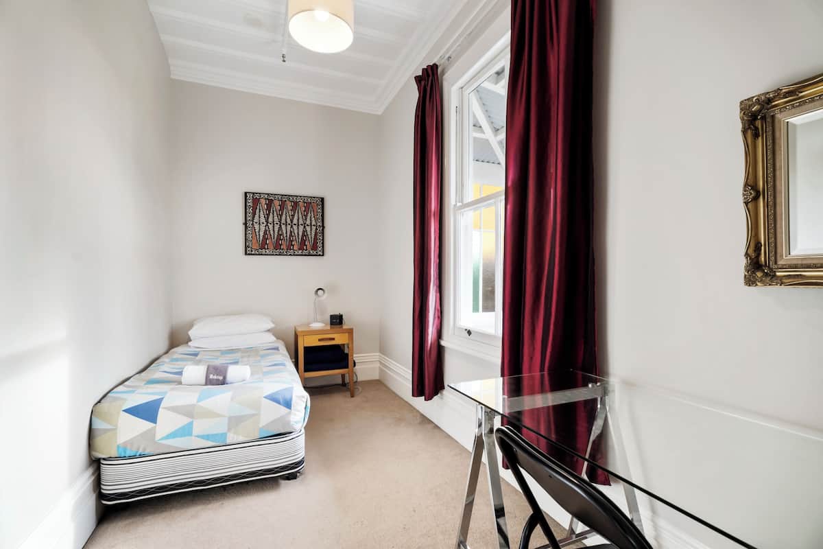 Single Room, Shared Bathroom | Blackout curtains, free WiFi, bed sheets