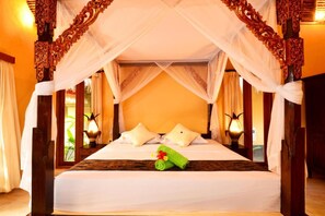Desk, free WiFi, bed sheets - Mushroom Garden Villas (Lembongan Island)