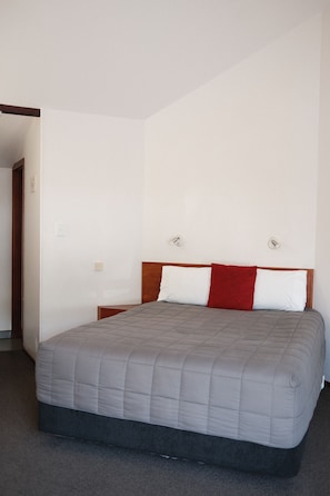 1 bedroom, premium bedding, desk, blackout curtains