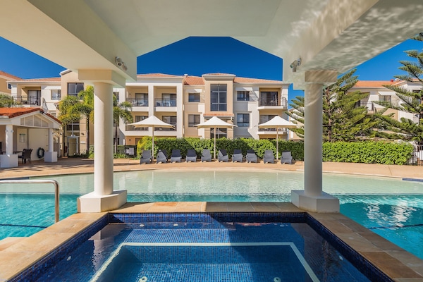 2 outdoor pools, pool umbrellas, pool loungers