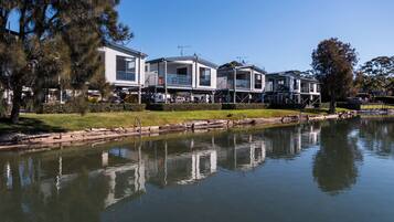 2 Bedrooms Deluxe Waterfront Spa Villa | Individually furnished, blackout curtains, soundproofing